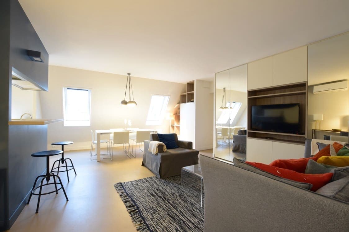 2 Pièces Faubourg Du Roule